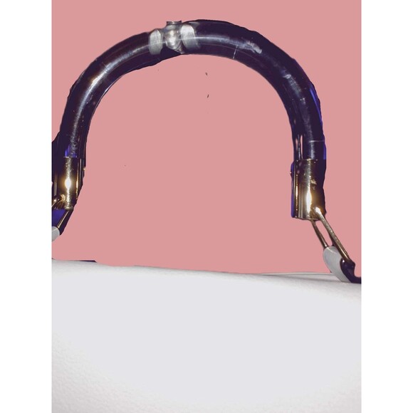 Gianni Bini White Handbag with Clear Acrylic Handle - Picture 7 of 7